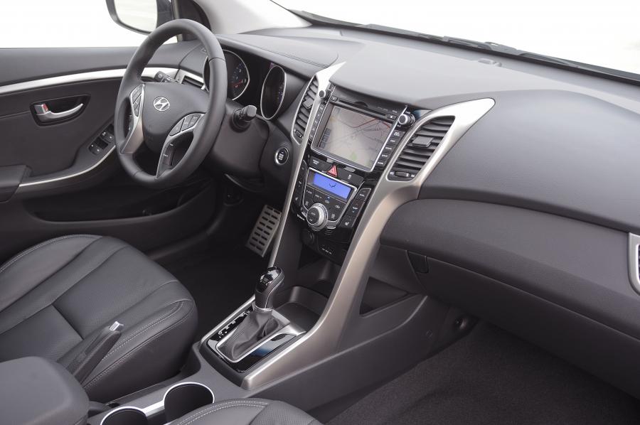  Hyundai Elantra GT 2012 года  (фото 35 из 151)